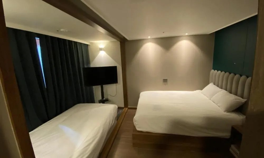 D Ov Haeundae Hotel 부산광역시 3*,